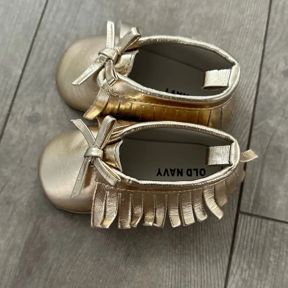 old navy gold moccasin booties baby girl 6-12 months